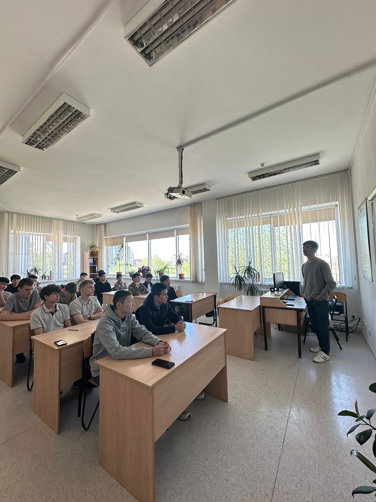 https://ptk-astana.edu.kz/storage/app/uploads/public/681/875/e1d/681875e1dc260568321934.jpg