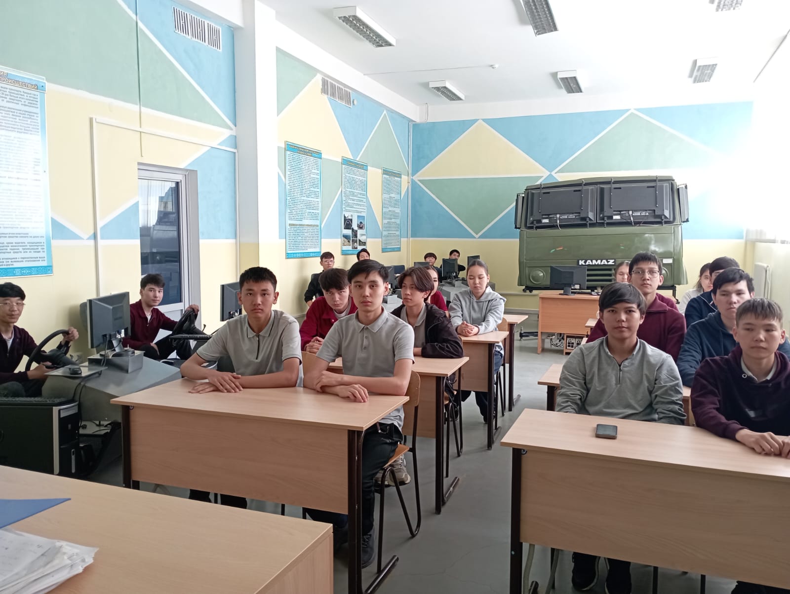 https://ptk-astana.edu.kz/storage/app/uploads/public/682/f05/9a3/682f059a3aefd780736255.jpg